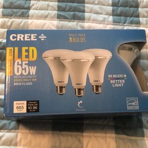 NWOT CREE LED 65w BR30 Flood Lights (3 pack)